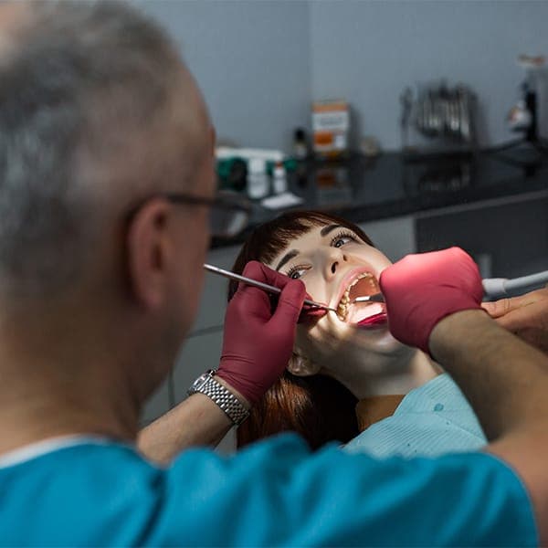 Imagem Aperfeiçoamento em Cirurgia Oral Menor